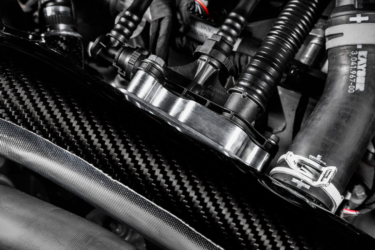 Eventuri Carbon Fibre Turbo Tube Mercedes A35 AMG GLA35 GLB35 A250